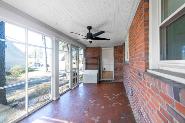 Foto del edificio - 161 Blades St