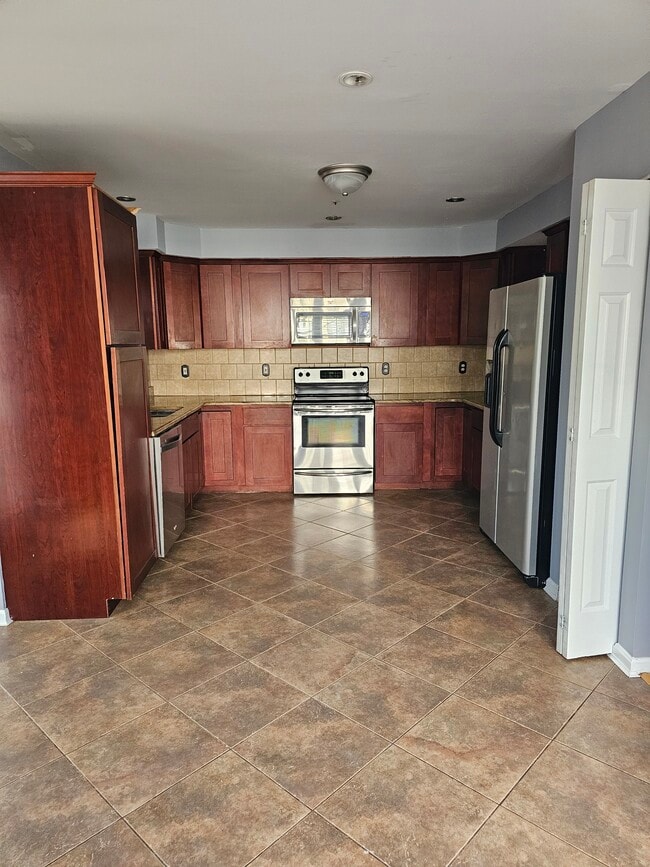 Building Photo - 4845 Wainwright Cir