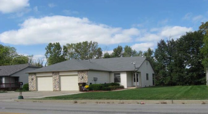 Primary Photo - 810-812 W Mill St