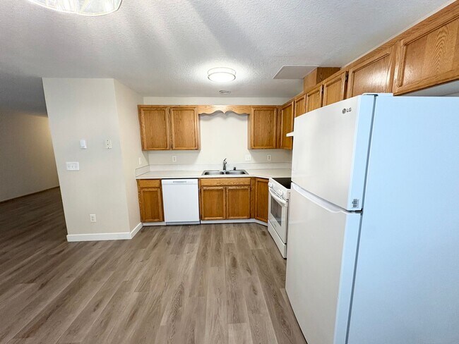 Foto del edificio - Spacious 3 bed 2.5 Bath Townhome in Cascad...