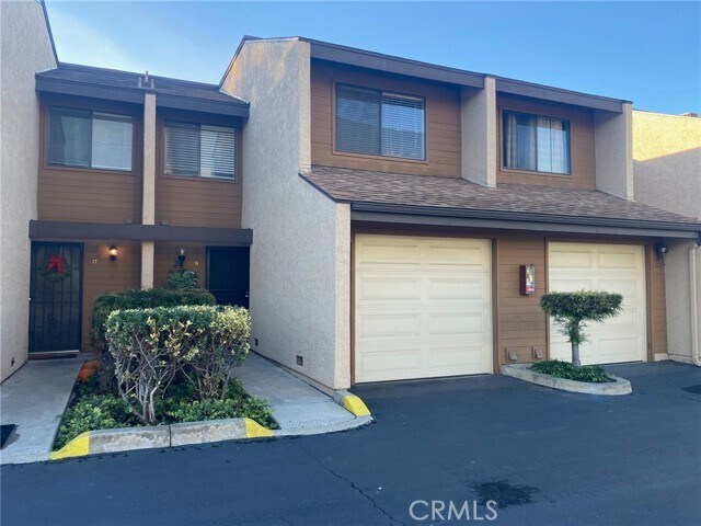 Foto principal - 7730 Saranac Pl