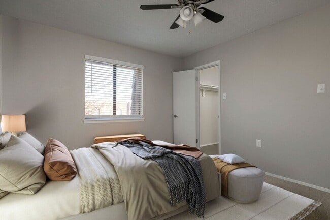 Foto del edificio - Meadowlark Apartments