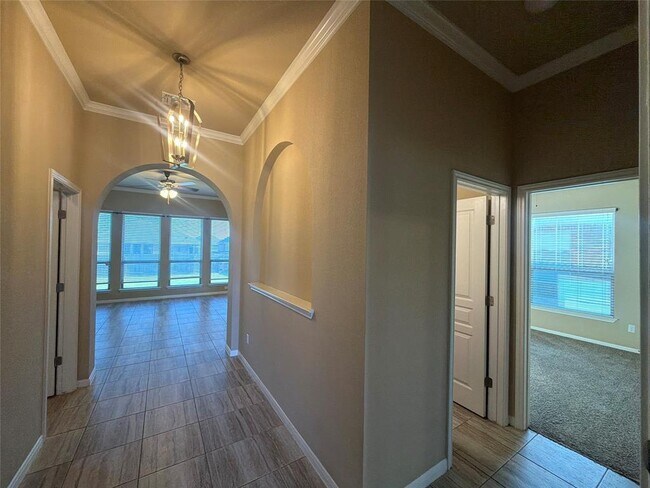 Building Photo - 516 Wyndcrest Drive