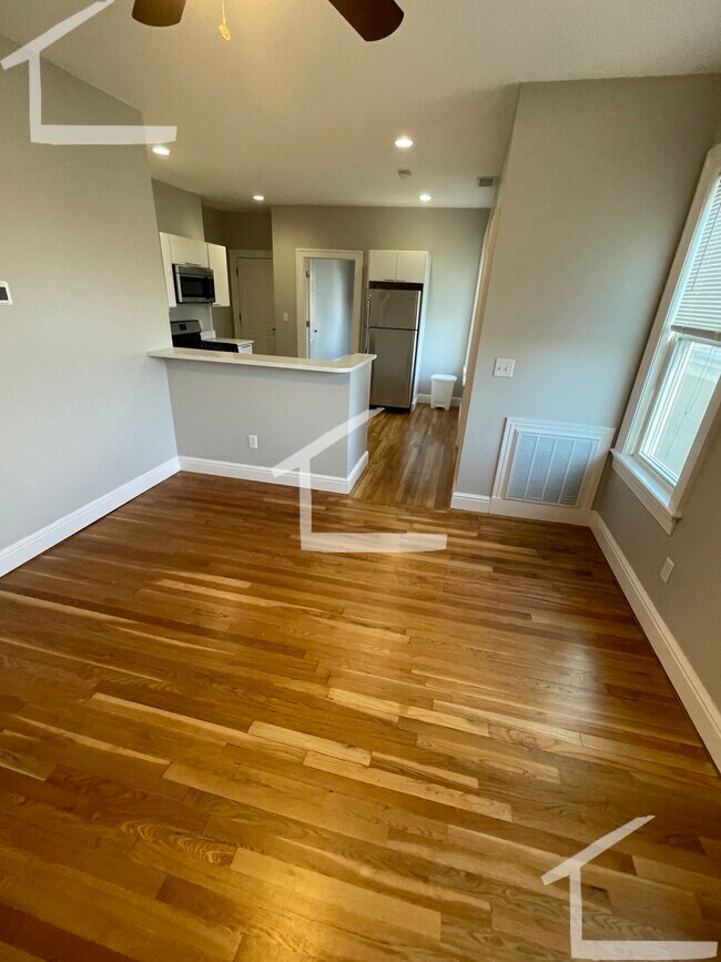 Foto del edificio - 166 Hampshire St