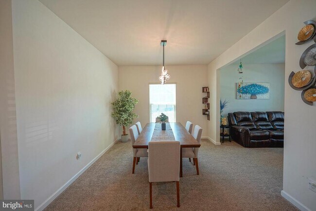 Foto del edificio - 27 Carrington Wy