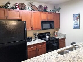 Building Photo - Oro Grande Lodge 205