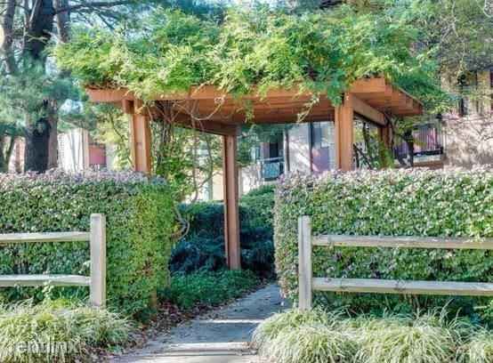 Building Photo - 2 br, 1 bath Condo - Dover Park