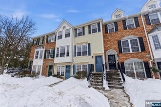 Building Photo - 774 Sassafras Ct