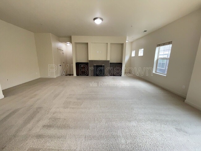 Foto del edificio - 659 NE Adwick Dr