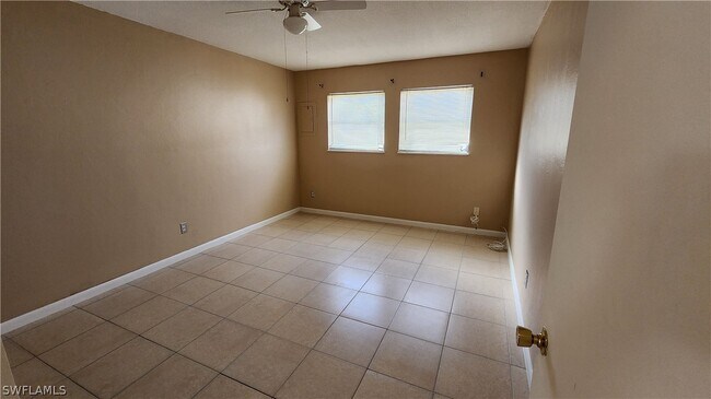 Building Photo - 38 Tangerine Ct