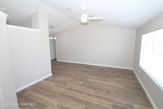 Building Photo - 1511 Colorado St SE