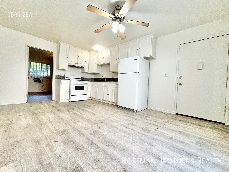 Primary Photo - 1204 W 24th St Los Angeles, CA 90007
