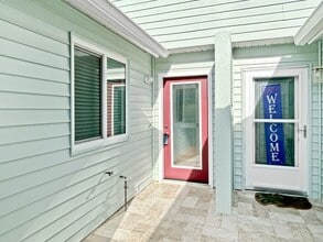 Building Photo - 9438 Tara Cay Ct