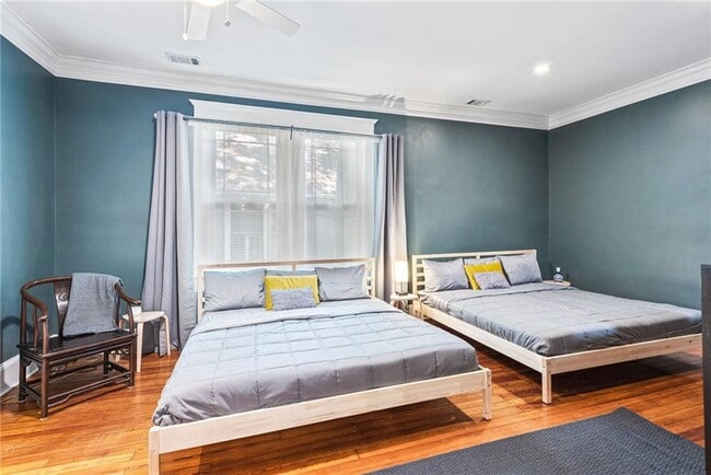 Building Photo - 363 5th St NE