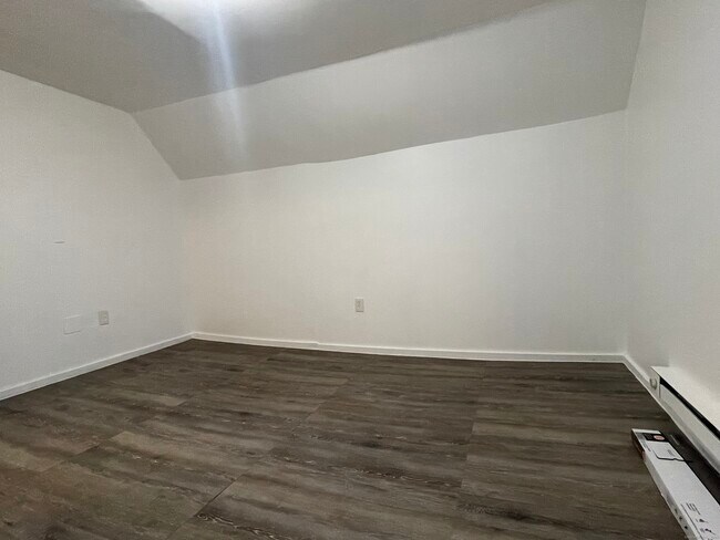 Building Photo - 263 Jefferson St