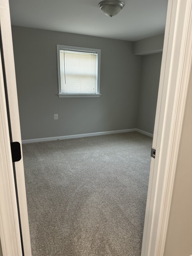 Building Photo - 1306 Shady Glen Dr