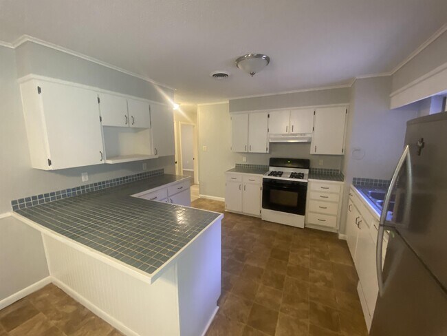 Foto del edificio - 9225 Woodbine St