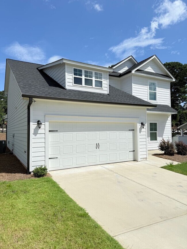 Building Photo - New Construction on West Side in Prime Loc...