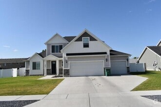 Building Photo - 293 W 450 S