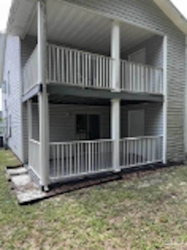 Building Photo - 1500 E Johnson Ave