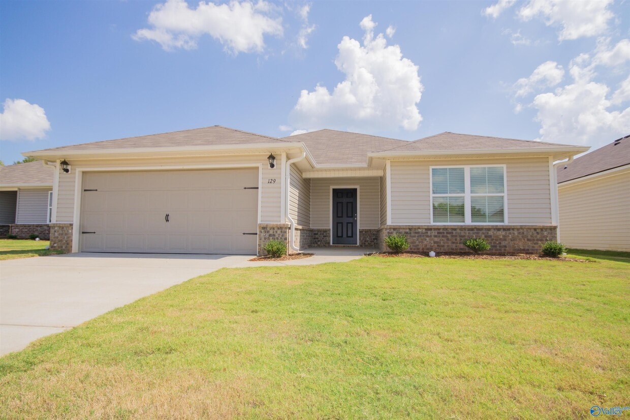 129 Broughton St, Madison, AL 35756 House Rental in Madison, AL