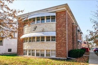 Building Photo - 1800 S Austin Blvd