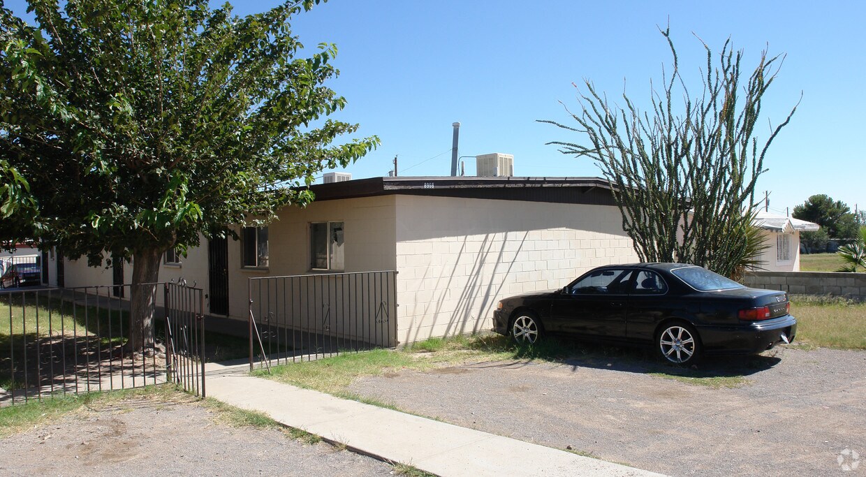 Building Photo - 8968 N Gateway Blvd
