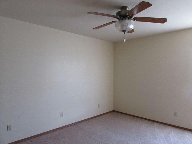 Building Photo - 20320 Skyview Dr
