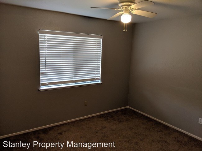 Building Photo - 4 br, 2 bath House - 9112 Buckskin Ct