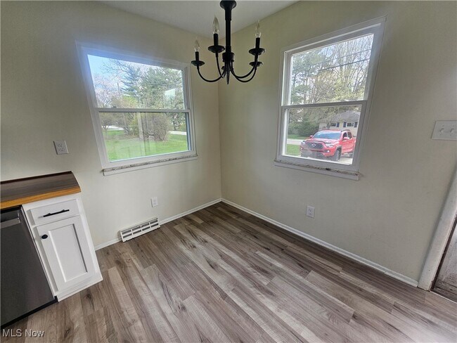 Foto del edificio - 3797 Everett Rd