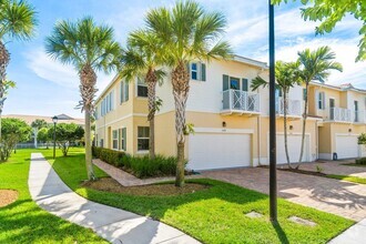 Building Photo - 11936 Cypress Key Way