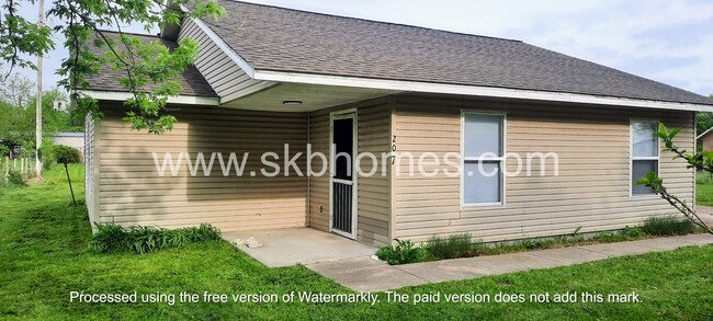 Building Photo - 207 N Northcutt Ave