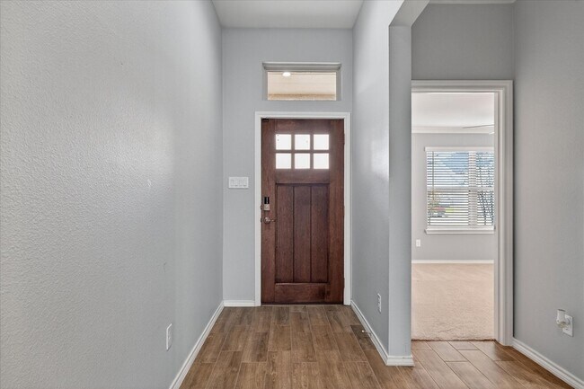 Building Photo - 628 Presidio St