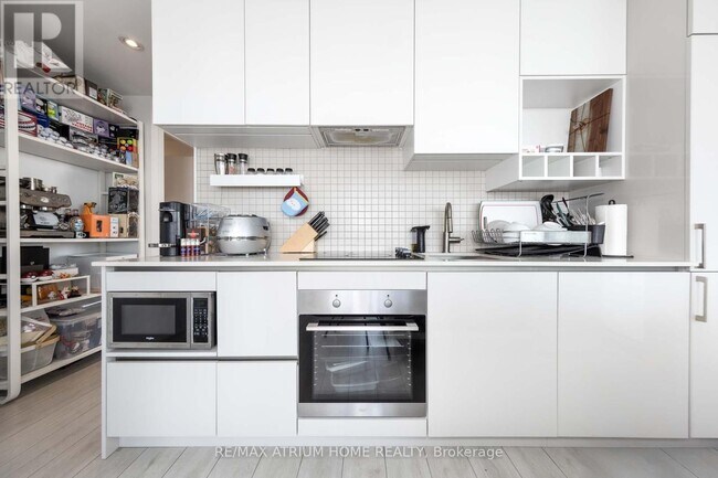 Photo du bâtiment - 950 Portage Pkwy