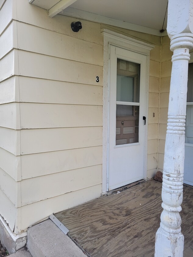 Primary Photo - 617 7th Ave