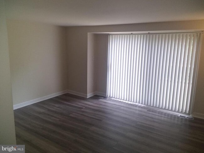 Building Photo - 5407 Fallriver Row Ct