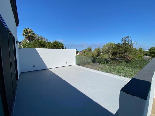 Building Photo - 2944 Gobat Ave