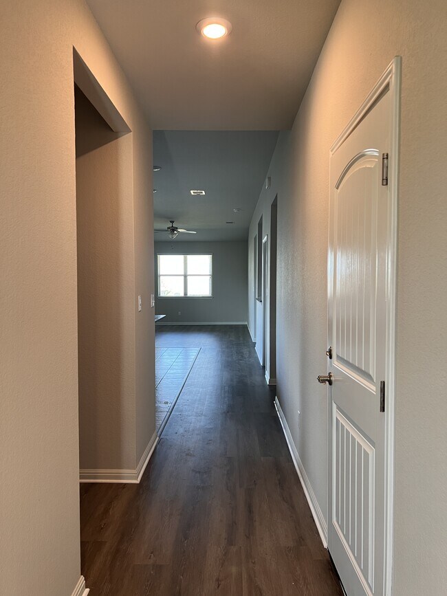 Building Photo - 1513 Carlene Pruett St