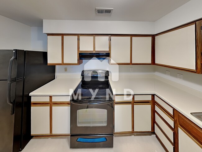 Building Photo - 1021 Churchill Downs Ct Unit I