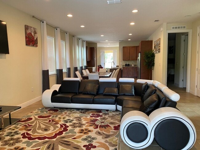 Building Photo - 8 br, 7 bath House - 561 LASSO DRIVE