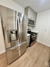 Building Photo - 5718 Eskridge St