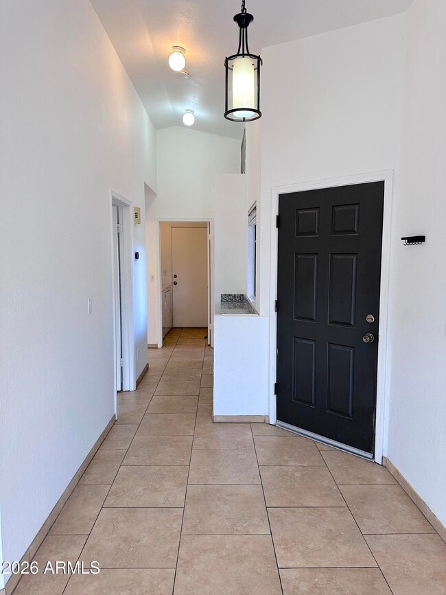 Building Photo - 4725 E Brown Rd