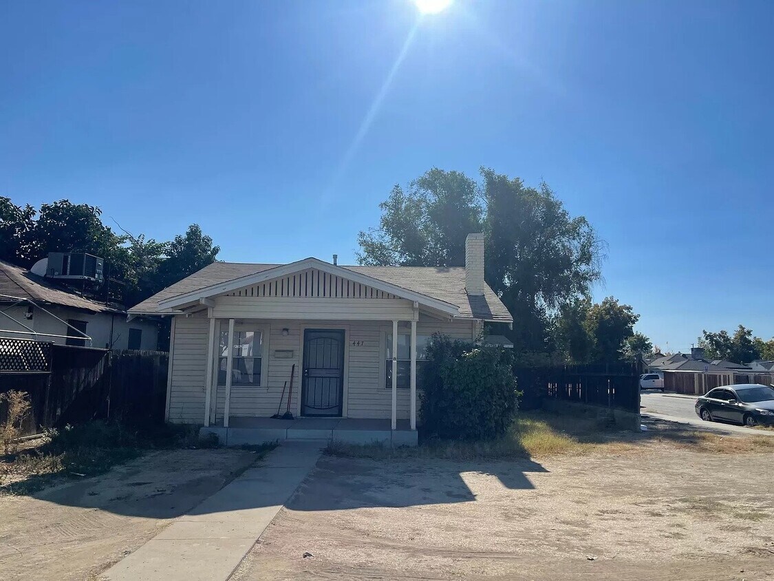 Primary Photo - 447 Arvin St, Bakersfield