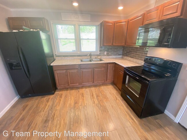 Building Photo - 2 br, 1 bath House - 521 Chipman Rd