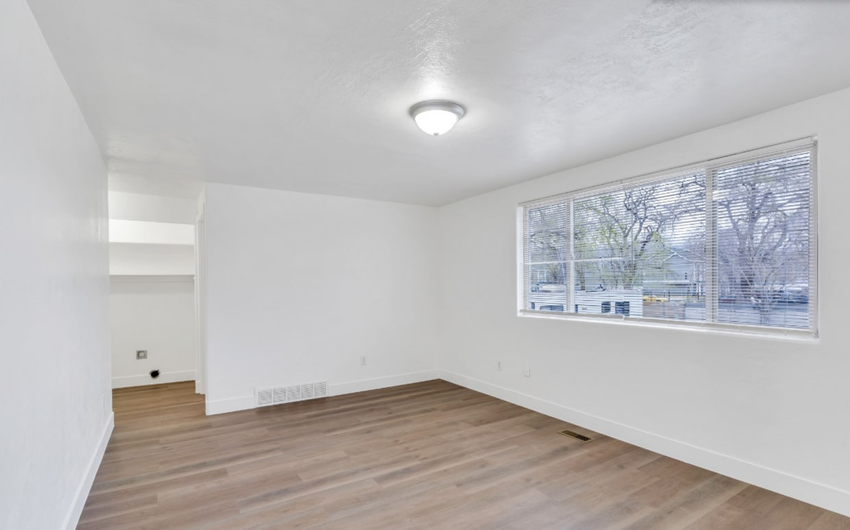 Primary Photo - Remodeled 3-bedroom, 1-bathroom apartment ...