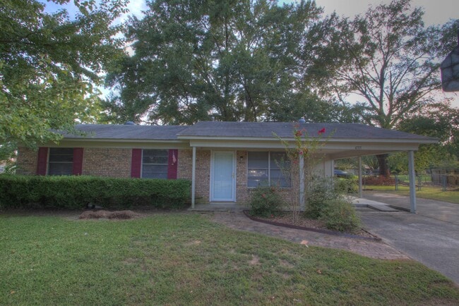 Building Photo - 4311 Marcell Cir W