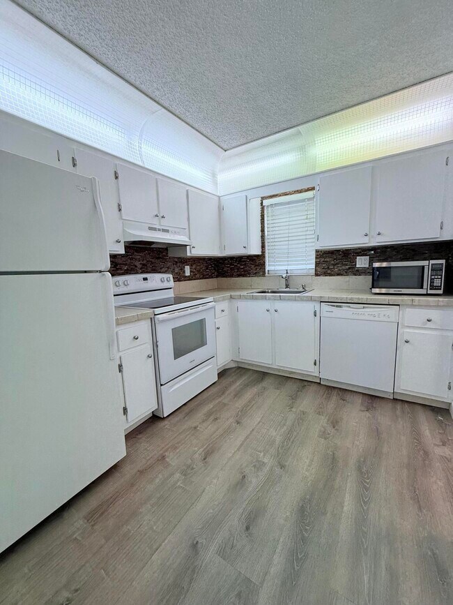Foto del edificio - 9235 SW 8th St