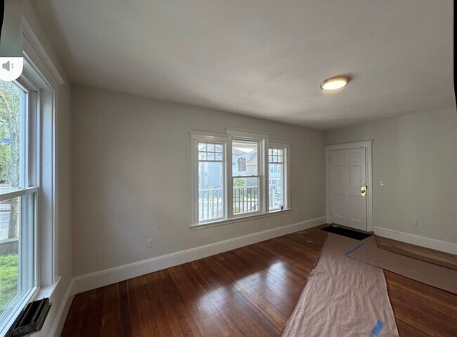 Building Photo - 47 Curtis Ave