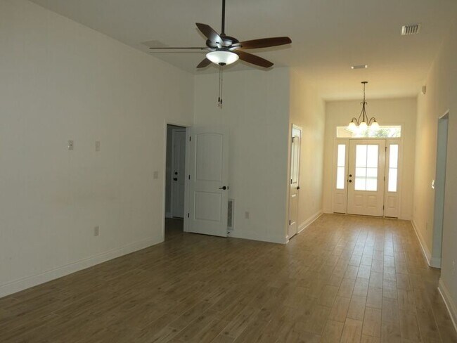 Foto del edificio - 4836 Covenant Cir