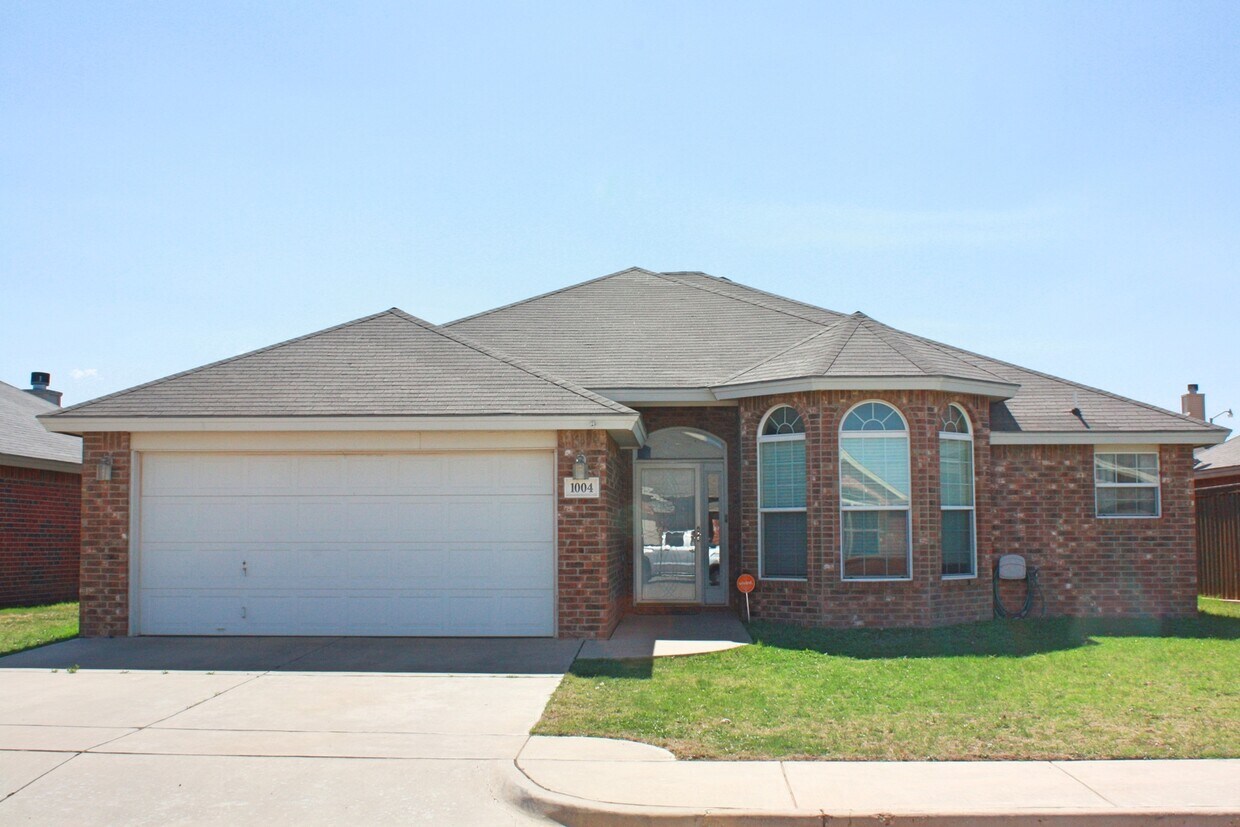 Primary Photo - Beautiful 3/2/2 in Frenship ISD!